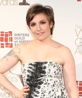 o-LENA-DUNHAM-WRITERS-GUILD-AWARDS-DRESS-570-1