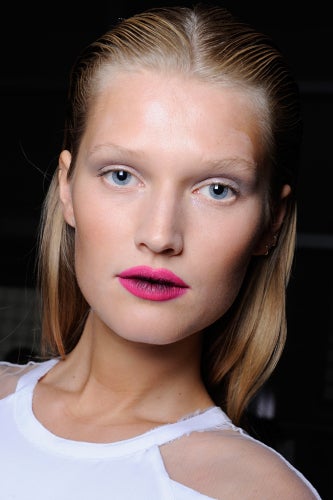 sparkly-holiday-makeup-cheeks