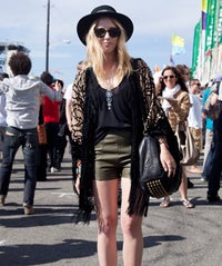 20 Hot Street Style Snaps From Treasure Island Music Fest! treasure-island-music-festival-style-op2
