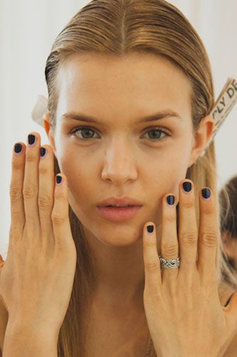 2012-nail-art-trends-two-tone