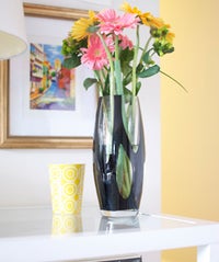 Weekend Buzz: Happy Hour, Apartment Envy, & Designer Discounts o