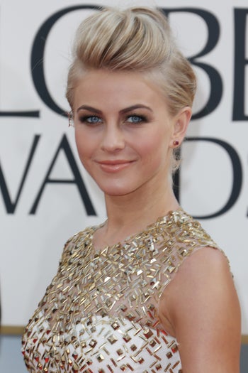 golden-globes-beauty-julianne-hough