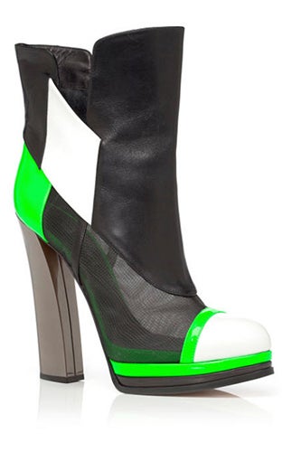 casadei-prabal-gurung-pre-fall-2013-green-capped-toe-boots
