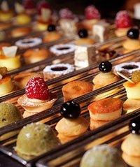What’s For Dinner? Top Chefs Are Revamping The Wedding Menu opener