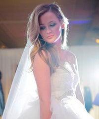 Just For R29 Readers: Free Tickets To A Luxe Bridal Expo wedding-salon-280