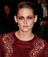KStew Reaches Her Limit With The Paps, The Resulting GIF Is Awesome opener