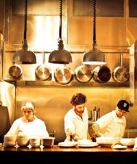S.F. Buzz: Giants' New Bubbly, Jake Gyllenhaal Dines In S.F., & More! openersatlinks