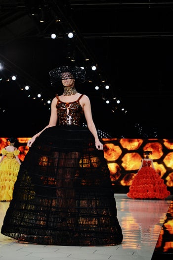 29_McQueen_SS13_NinaW_33