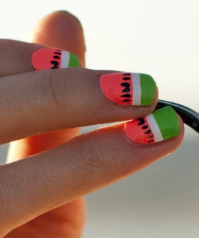 scratch-nails-watermelon-opener