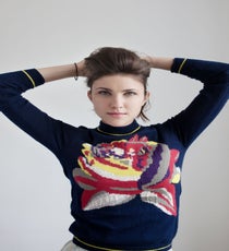 Pull your hair up into a ponytail and secure with an elastic.
Suno Sweater quick-beauty-18