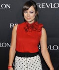 Olivia+Wilde+Olivia+Wilde+Revlon+w_d3Cy9we4ul