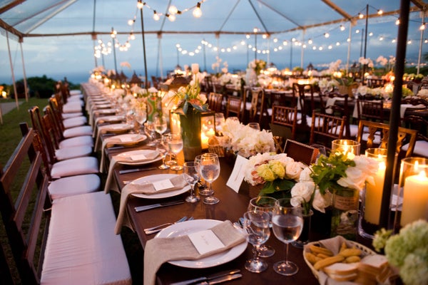 r29Table-Top-in-Tent---Lara-Porzak-photo-credit