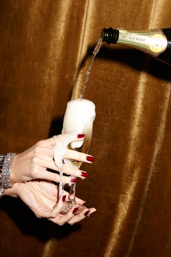 05_REFINERY_29_NAILS_DEC_SHOT_2_026_crop2