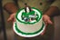 hot to decorate a cake