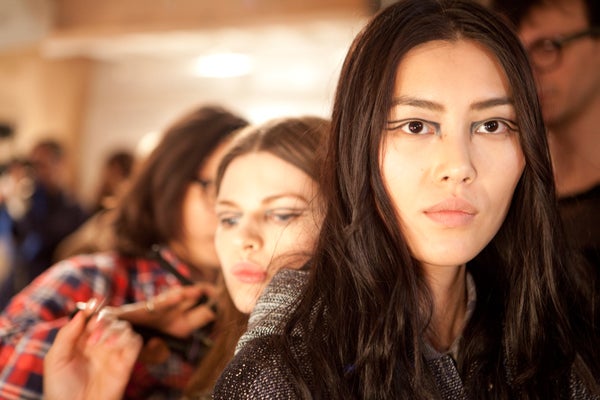 fashion-week-fall-2012-beauty-altuzarra-4