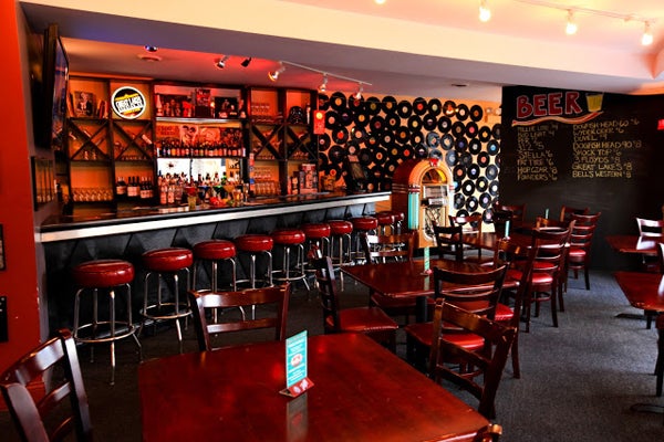 sized-El's Dining Room