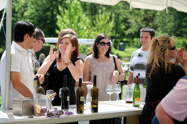Harvest-Wine-Fest-3_Courtesy-Doukenie-Winery