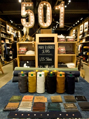 Levi&#39;s Bespoke - Meatpacking Shopping