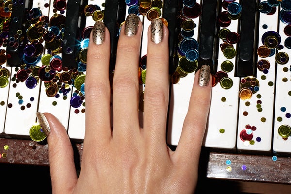 09_REFINERY_29_NAILS_DEC_SHOT_6_002_crop2