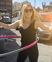 Veronica Mars Movie First Pic: Kristen Bell Is A Ray Of Sunshine kb