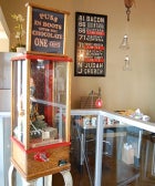 Fancy Feet: Peep South Beach's Hip New Dog-Grooming Spot OPENER