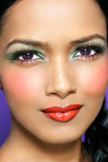 colorblock-makeup-trend-blush-detail