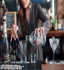 10_R29_Bartenders_SF-33