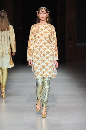 LOOK-02
