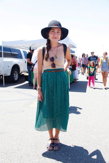 LB_Hanna_Student_Forever21 skirt