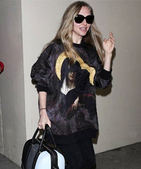 Amanda-Seyfried-In-Givenchy-LAX-280