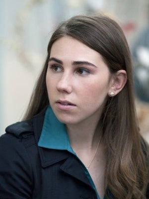 zosia shoshanna mamet shapiro scene hbo killed dunham lena season stealer longshots cinemagia shoshana triggering